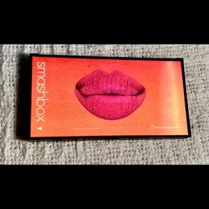 NWOT never used but swatched Smashbox Be Legendary Pucker Up Lip Pallet w brush